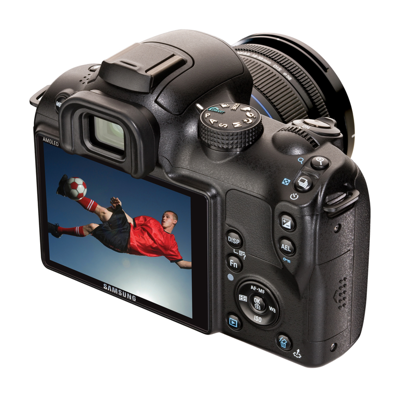 Illustration for article titled Samsung NX10 Gets Real, New NX Series Camera Format and All